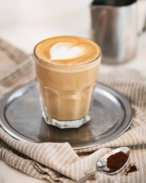 FLAT WHITE